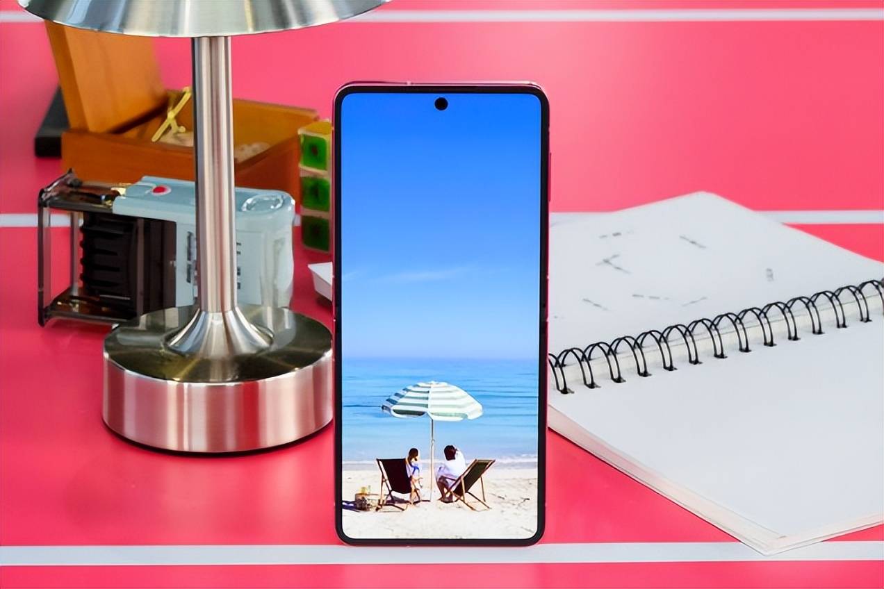 alaxy Z Flip7手机重塑时尚科技新标准爱游戏app网站手机版掌心折叠全能体验！三星G(图3)